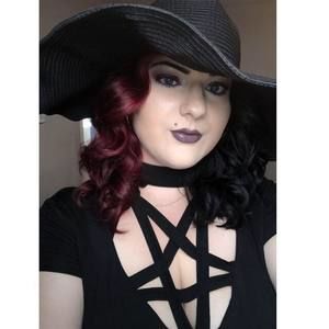 Meet your Posher, Marie